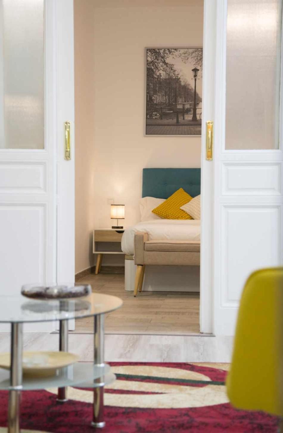 Lujosa En Cortes Apartment Madrid